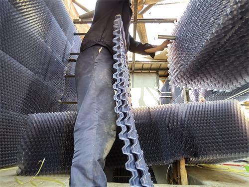 冷卻塔維修講解閉式冷卻塔橫流的原因(安徽150噸閉式