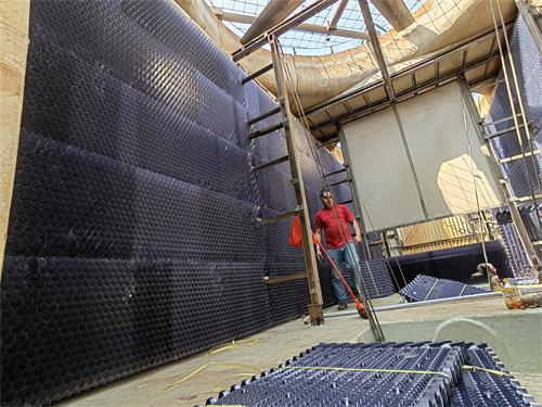 工業(yè)冷卻塔的正確清洗步驟