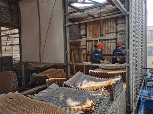 閉式冷卻塔一直補水什么原因？